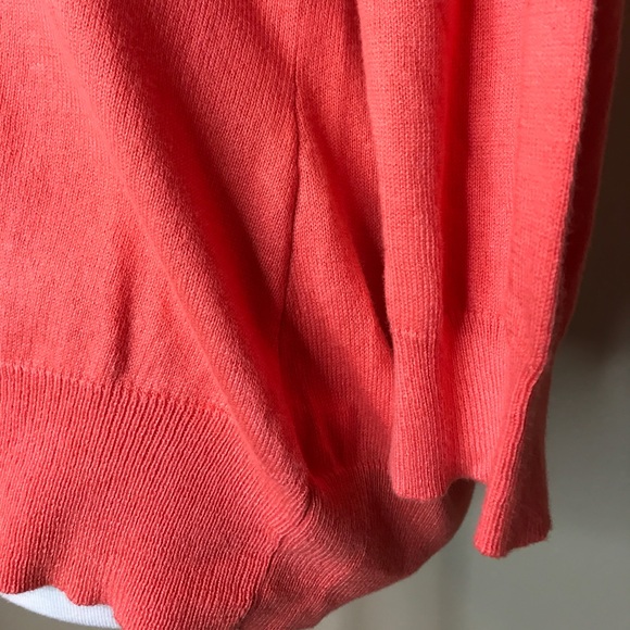 NEW YORK & COMPANY Flutter Coral Sweater L - Picture 3 of 6